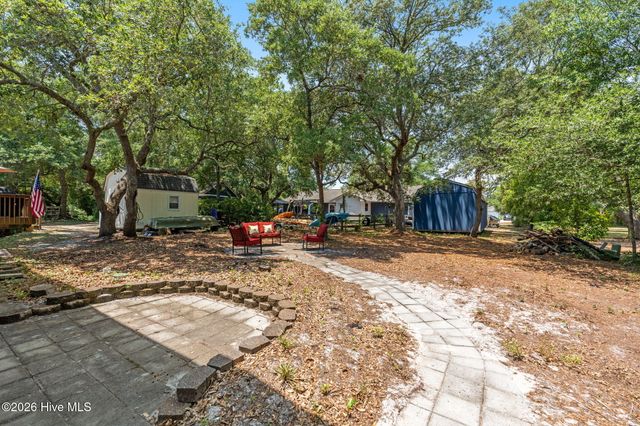 169 NW 3rd Street, Oak Island, NC 28465