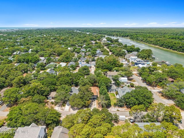 169 NW 3rd Street, Oak Island, NC 28465