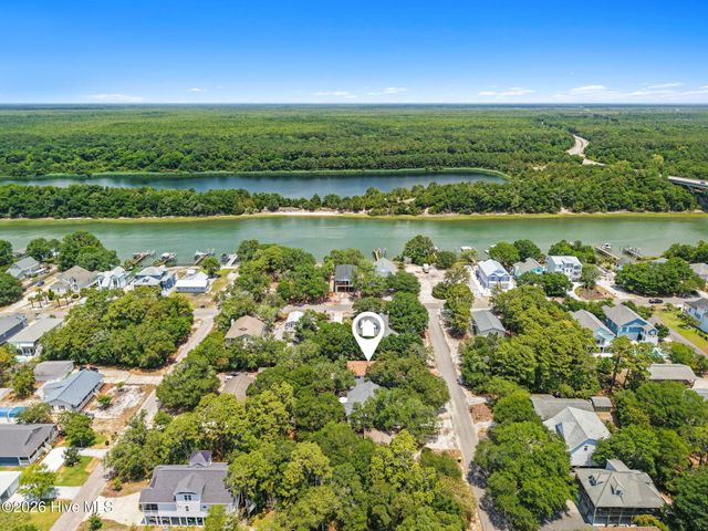 169 NW 3rd Street, Oak Island, NC 28465