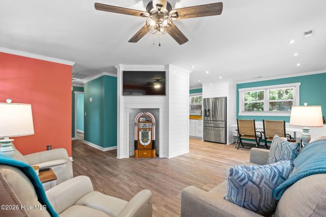 169 NW 3rd Street, Oak Island, NC 28465