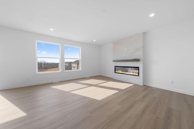 1091 Adamstown Drive, Rosemount, MN 55068