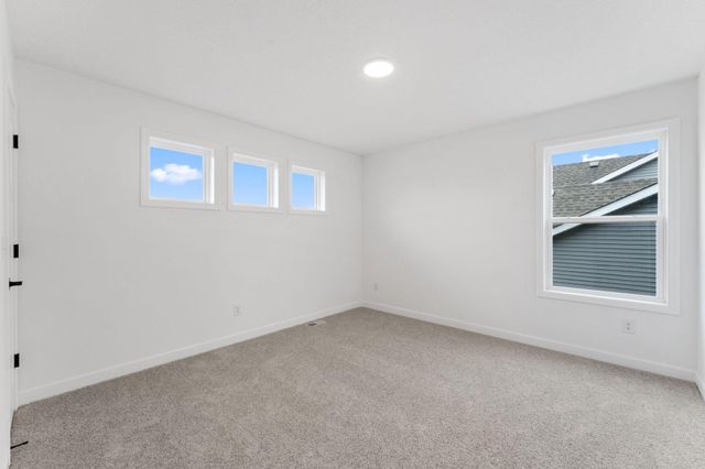 1091 Adamstown Drive, Rosemount, MN 55068