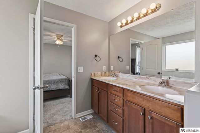 11318 S 47th Street, Papillion, NE 68133