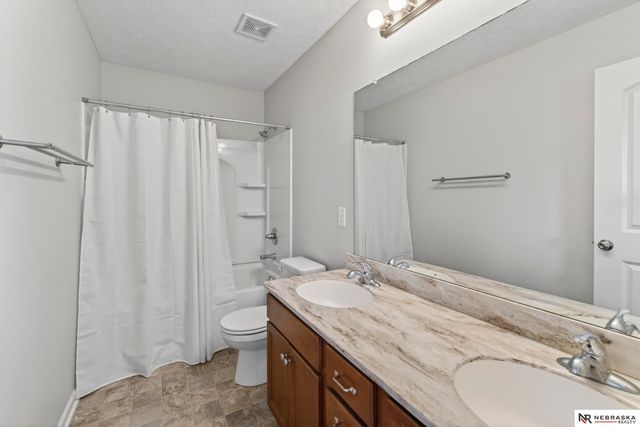 11318 S 47th Street, Papillion, NE 68133