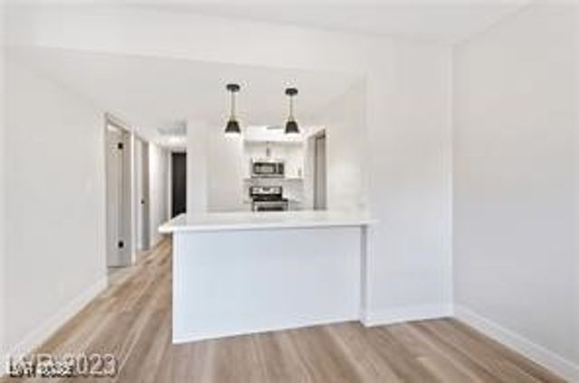 5705 Smoke Ranch Road B, Las Vegas, NV 89108