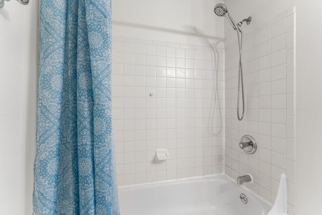 42 Village Brook Ln. 42, Natick, MA 01760