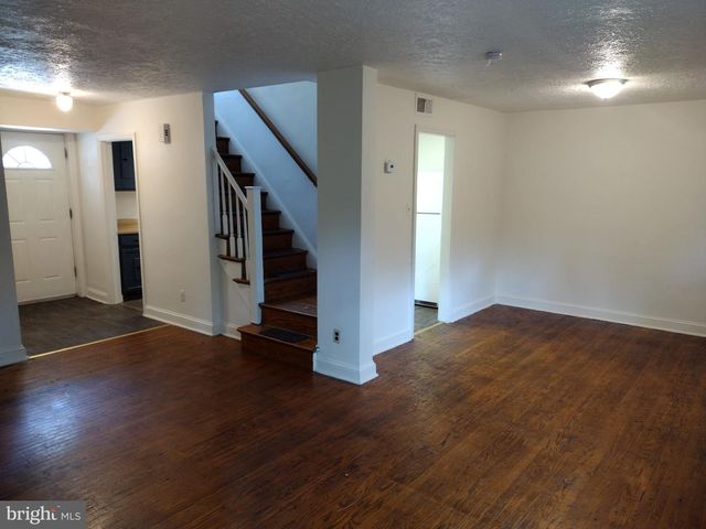 16 S CANNON DR, Wilmington, DE 19809