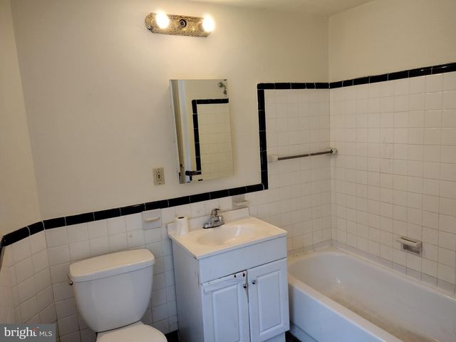16 S CANNON DR, Wilmington, DE 19809