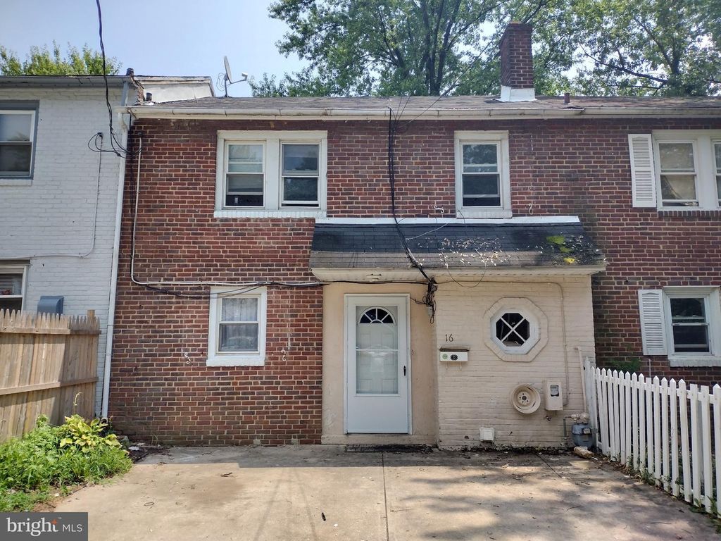 16 S CANNON DR, Wilmington, DE 19809