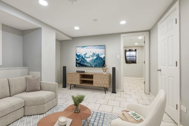 16037 Marshfield Avenue, Harvey, IL 60426