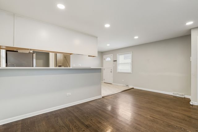 16037 Marshfield Avenue, Harvey, IL 60426