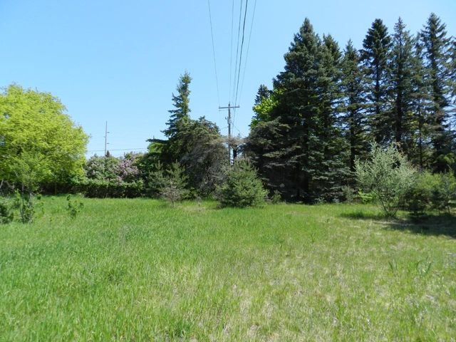 6274 S Us-31, Grawn, MI 49637