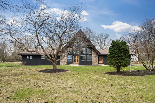 5N584 Dunham Trails Road, Wayne, IL 60184