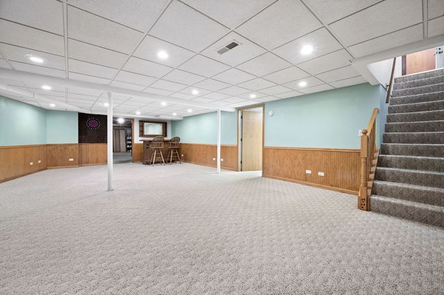 5N584 Dunham Trails Road, Wayne, IL 60184