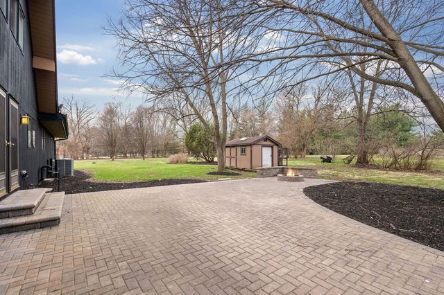 5N584 Dunham Trails Road, Wayne, IL 60184