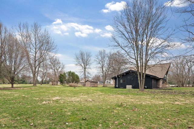 5N584 Dunham Trails Road, Wayne, IL 60184