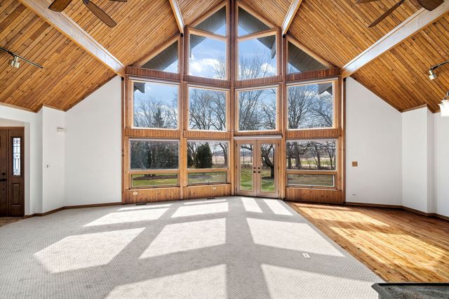5N584 Dunham Trails Road, Wayne, IL 60184