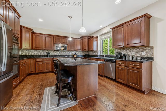1171 Cambria Drive, Troy, MI 48085