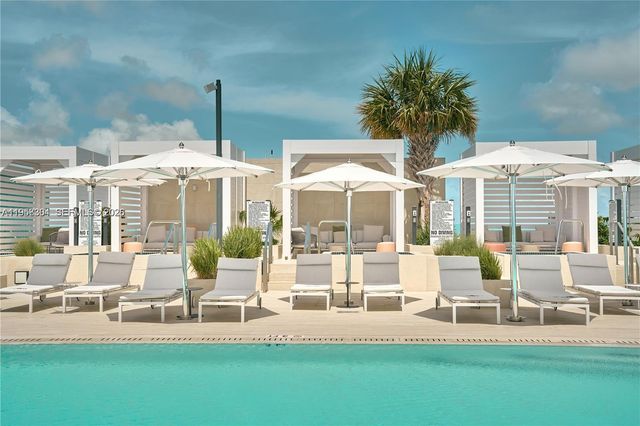 300 Biscayne Boulevard Way 1806W, Miami, FL 33131