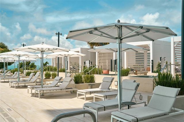 300 Biscayne Boulevard Way 1806W, Miami, FL 33131