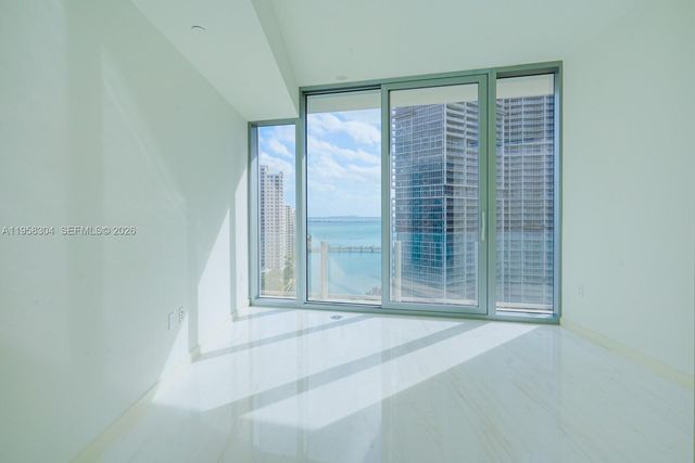 300 Biscayne Boulevard Way 1806W, Miami, FL 33131