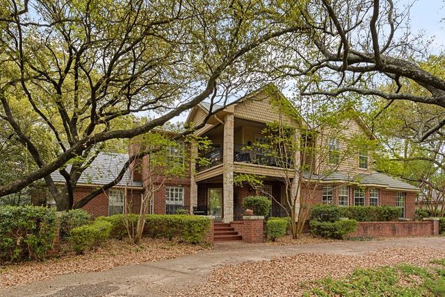 2 Eastshore Road, Heath, TX 75032