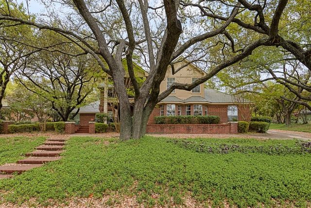 2 Eastshore Road, Heath, TX 75032