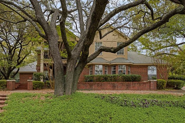 2 Eastshore Road, Heath, TX 75032