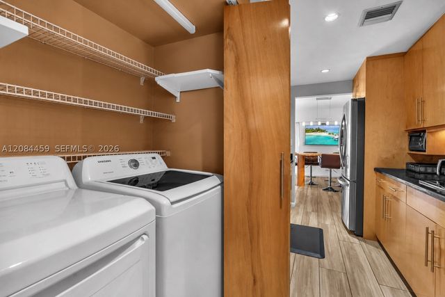 3908 Parkside Ln 229, Hollywood, FL 33021