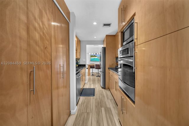 3908 Parkside Ln 229, Hollywood, FL 33021