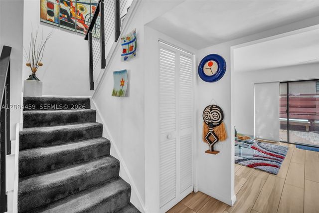 3908 Parkside Ln 229, Hollywood, FL 33021