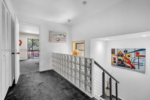 3908 Parkside Ln 229, Hollywood, FL 33021