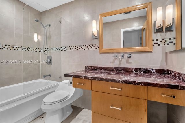 3908 Parkside Ln 229, Hollywood, FL 33021