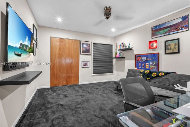 3908 Parkside Ln 229, Hollywood, FL 33021