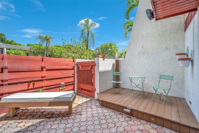 3908 Parkside Ln 229, Hollywood, FL 33021