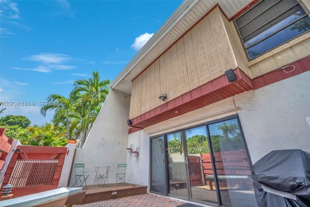 3908 Parkside Ln 229, Hollywood, FL 33021