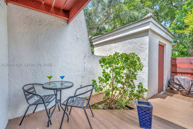 3908 Parkside Ln 229, Hollywood, FL 33021