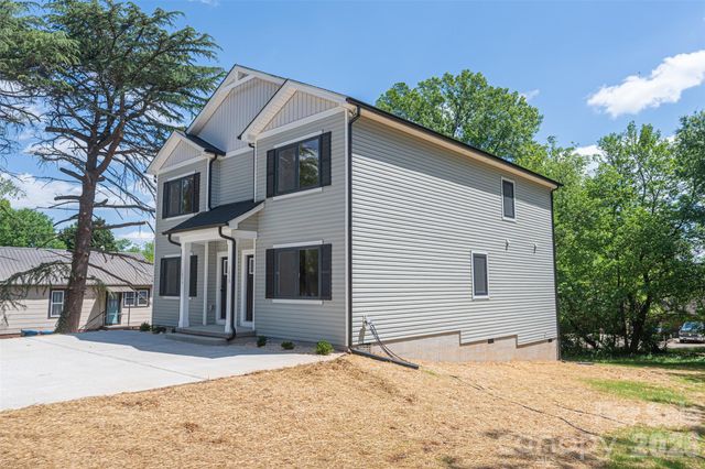 1036 12th Street NE, Hickory, NC 28601