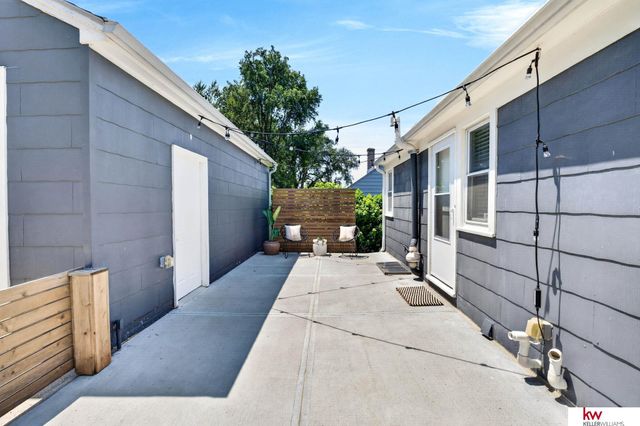 6015 Pine Street, Omaha, NE 68106