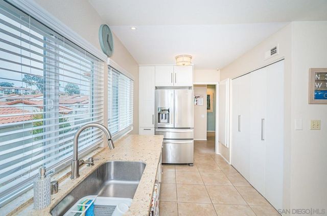 901 Caminito Madrigal E, Carlsbad, CA 92011