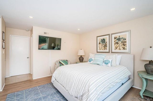 901 Caminito Madrigal E, Carlsbad, CA 92011