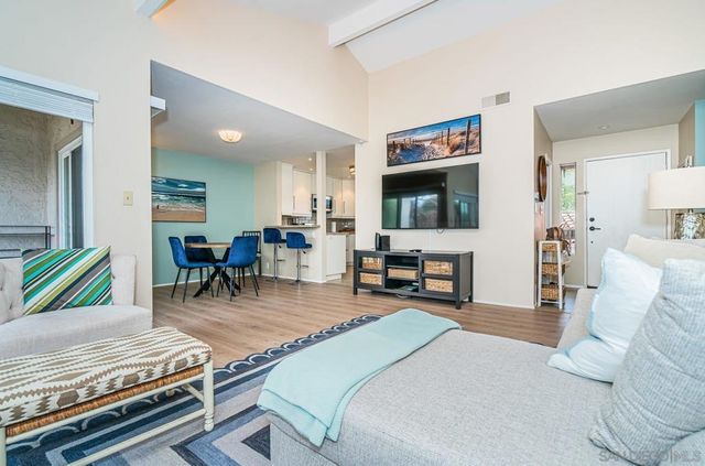 901 Caminito Madrigal E, Carlsbad, CA 92011