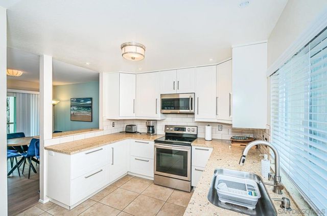 901 Caminito Madrigal E, Carlsbad, CA 92011