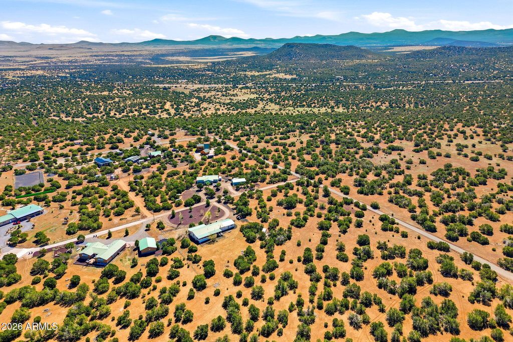 Image 30 of property listing at 5 COUNTY ROAD N8613 Road, Concho, AZ 85924