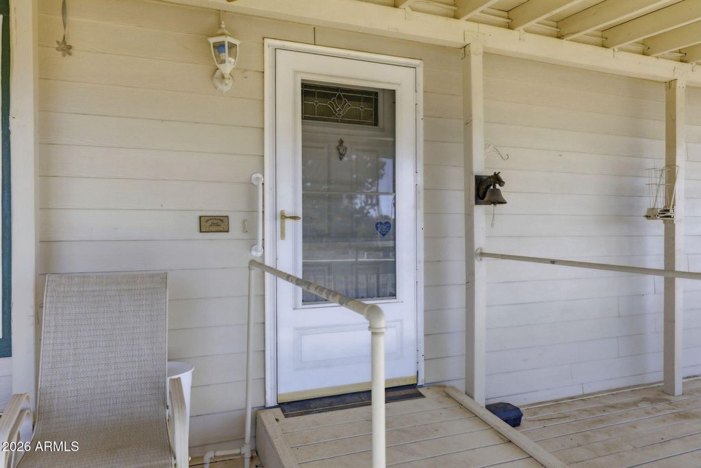 Image 4 of property listing at 5 COUNTY ROAD N8613 Road, Concho, AZ 85924