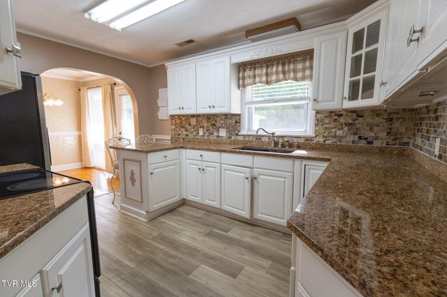 1124 Indian Hills Drive, Bristol, TN 37620