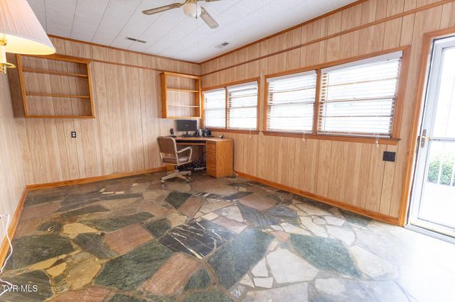 1124 Indian Hills Drive, Bristol, TN 37620