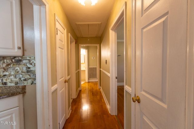 1124 Indian Hills Drive, Bristol, TN 37620