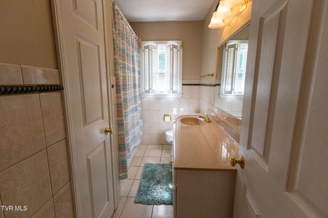 1124 Indian Hills Drive, Bristol, TN 37620