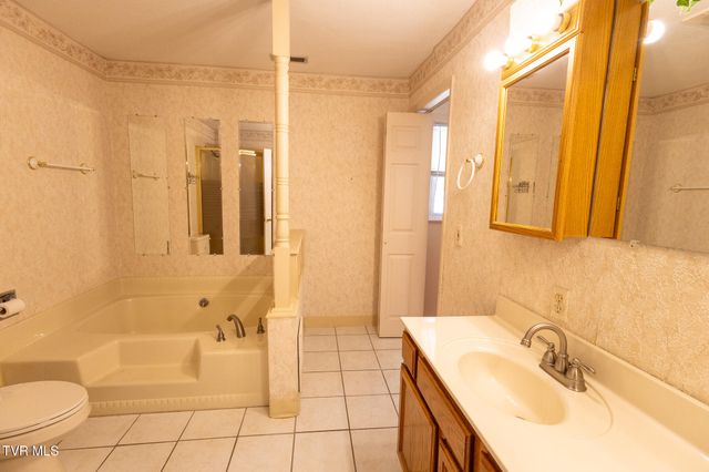 1124 Indian Hills Drive, Bristol, TN 37620